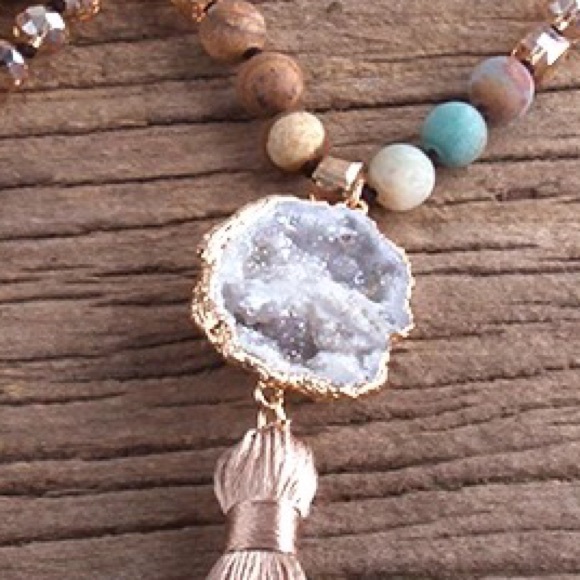 Jasper Amazonite Druzy Tassel necklace - Picture 4 of 6
